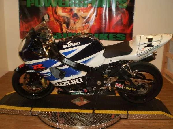 Suzuki GSX-R 1000 Mladin Replica 2004