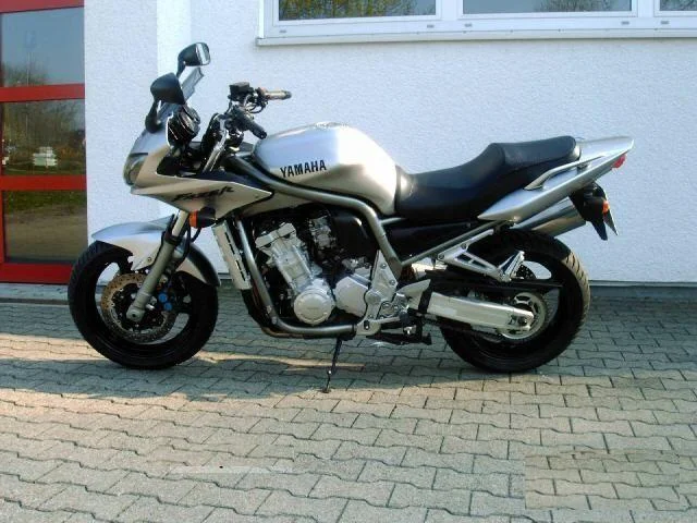Yamaha FZS 1000 Fazer