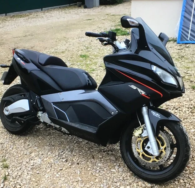 Aprilia SRV 850