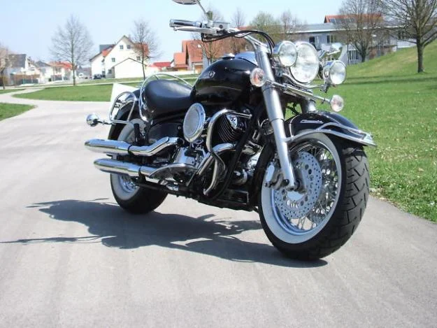 Yamaha XVS 1100 A DragStar Classic