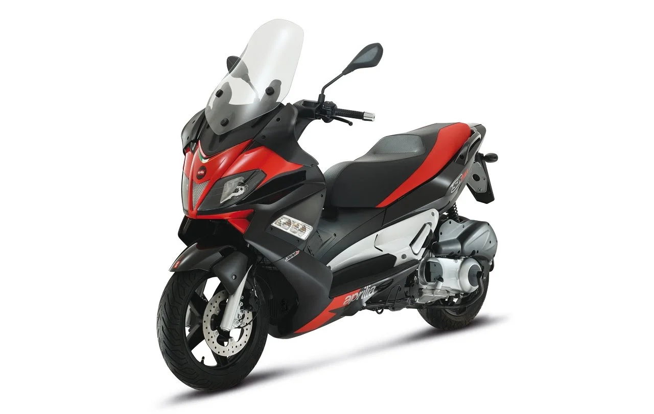 Aprilia SR Max 300