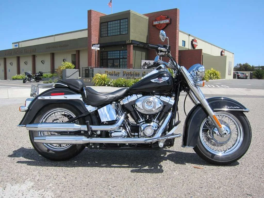 Harley-Davidson FLSTN Softail Deluxe