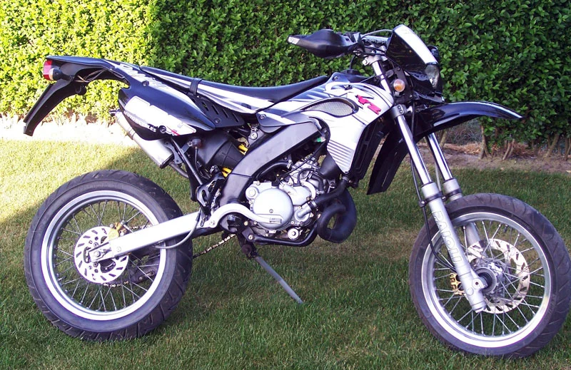 Motorhispania RYZ 49 Supermotard