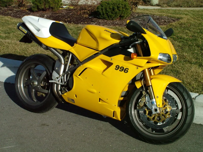 Ducati 996 S