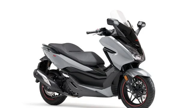 Honda Forza 300