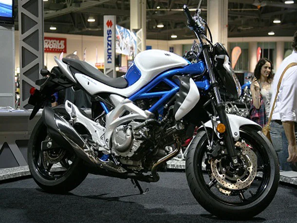 Suzuki Gladius
