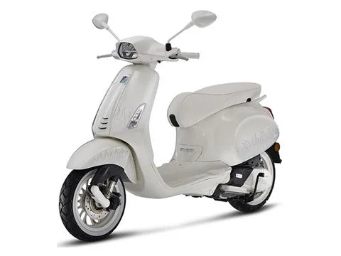 Vespa 50 Justin Bieber