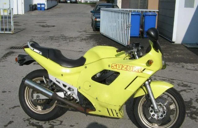 Suzuki GSX 750 F