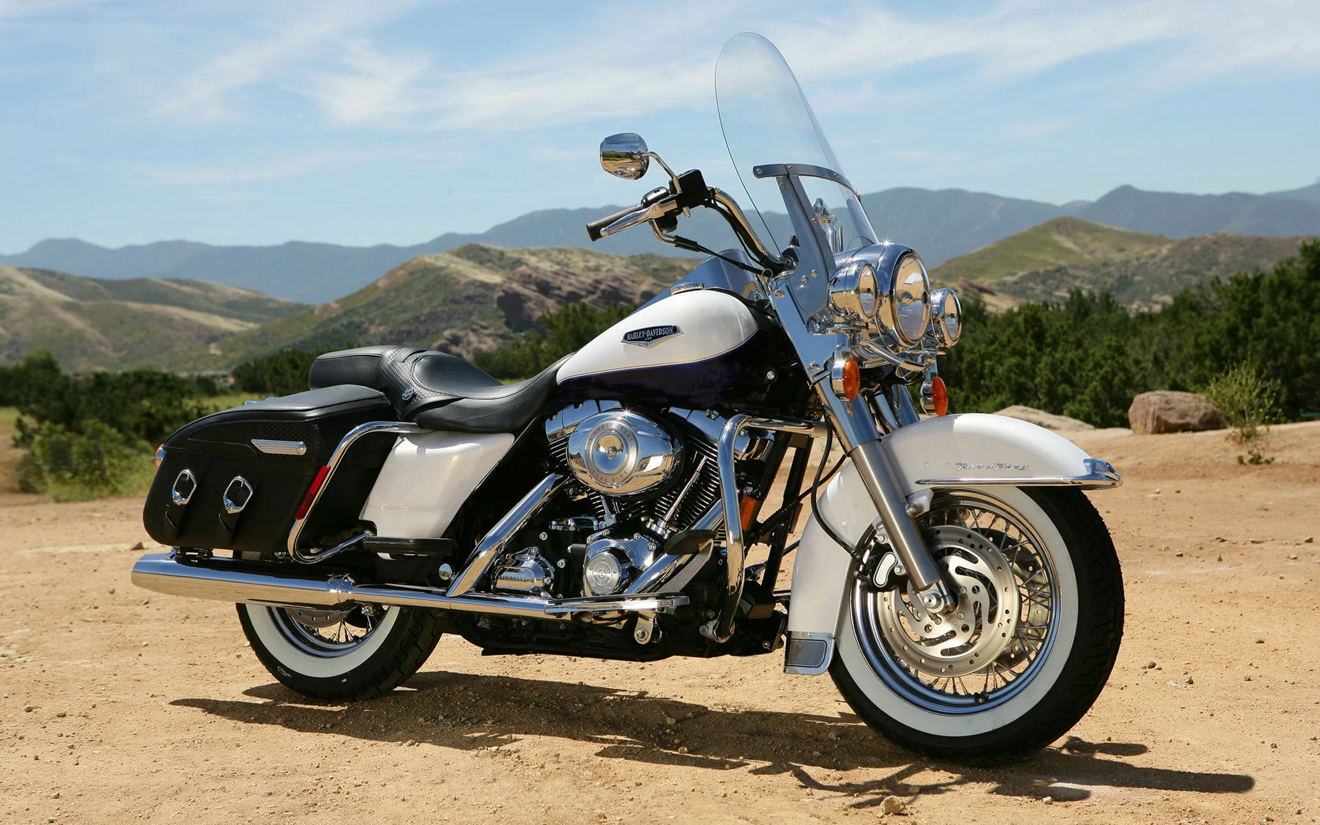 Harley-Davidson FLHTC 1340 Electra Glide Classic