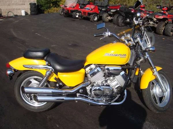 Honda Magna VF750C