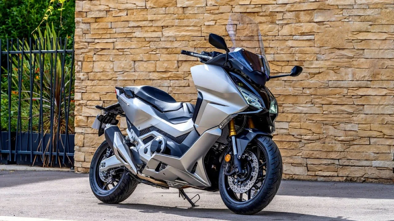Honda Forza 750