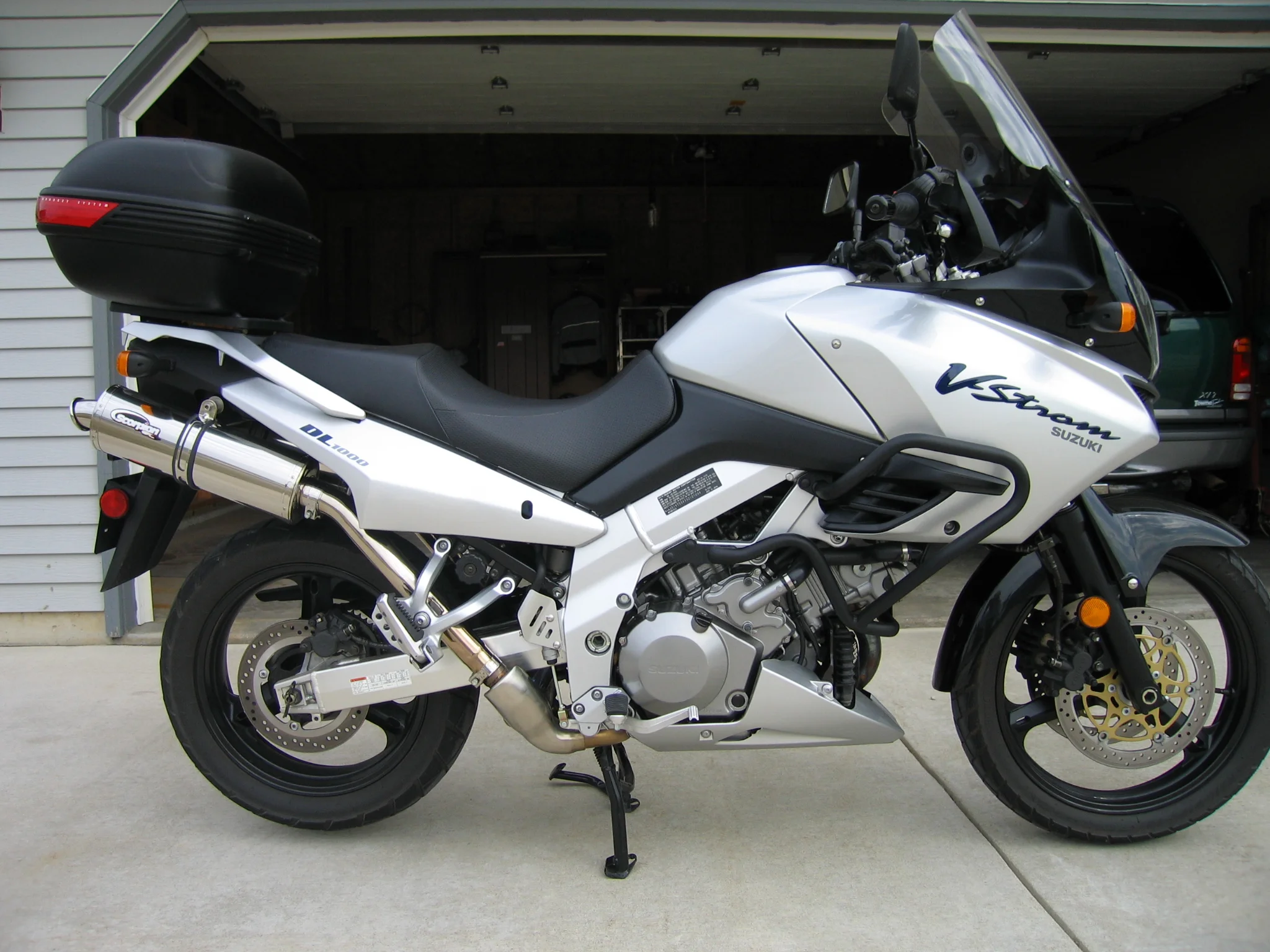 Suzuki V-Strom 2004