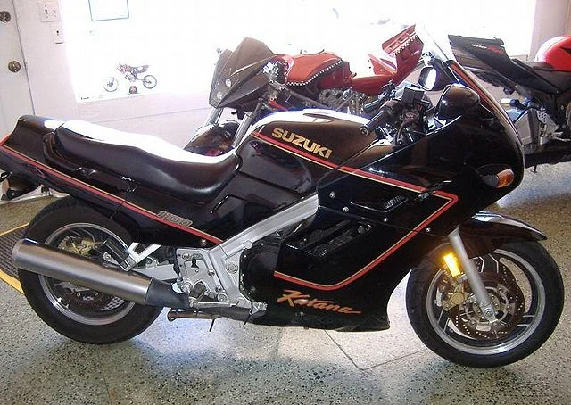 Suzuki GSX 1100 F
