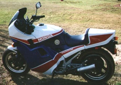 Honda VF 1000 R