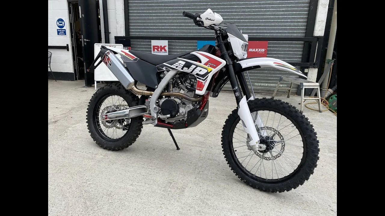AJP SPR 250 2021