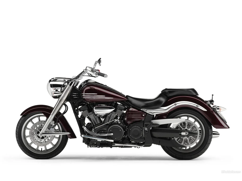 Yamaha XV 1900 Midnight Star