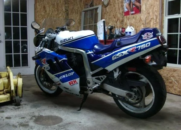 Suzuki GSX-R 750