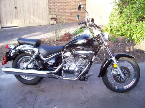 Suzuki Intruder LC 250 2005