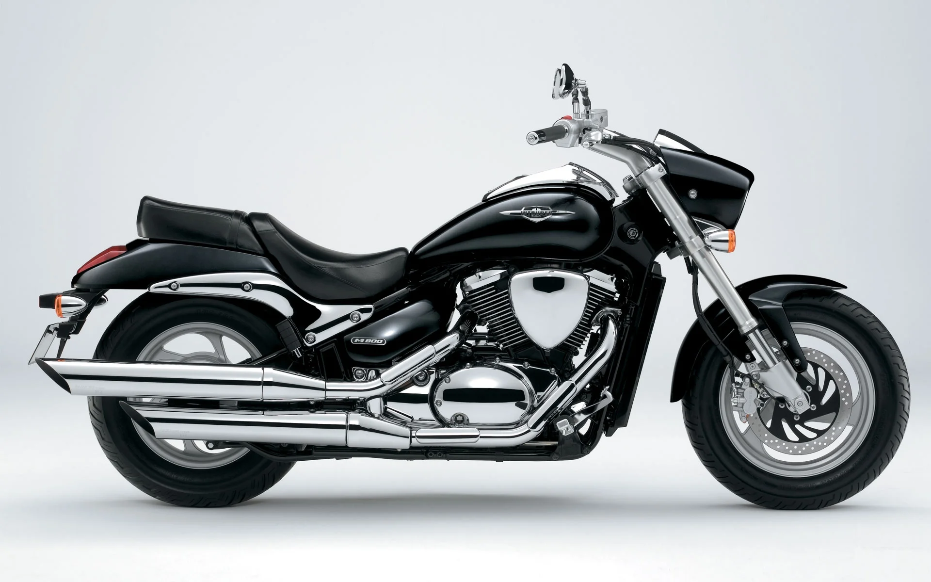 Suzuki Intruder C800
