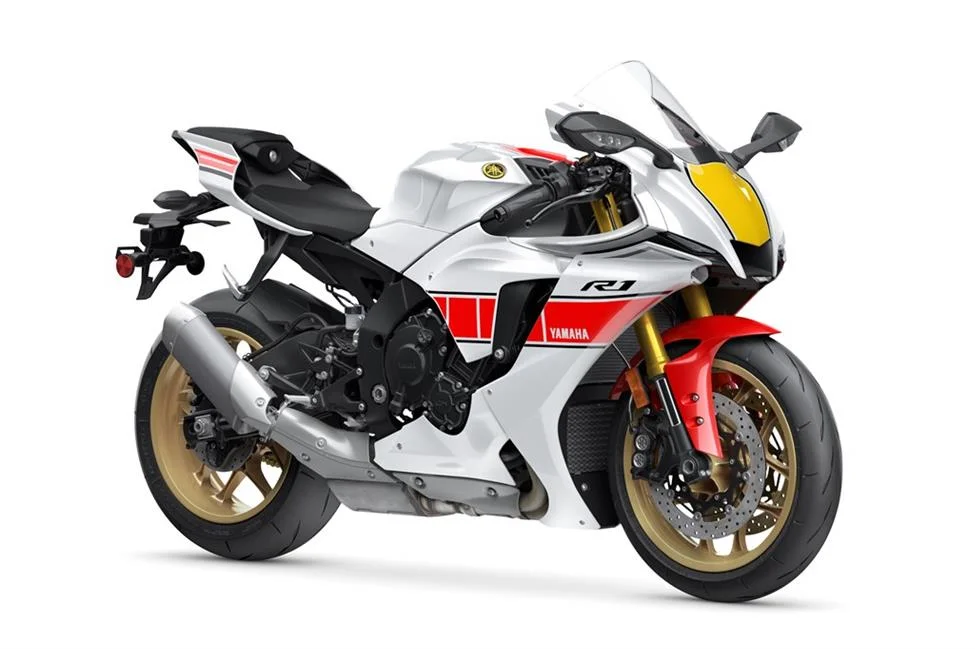 Yamaha R1 2022