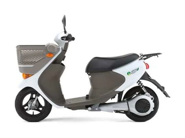 Suzuki e-Lets 2012