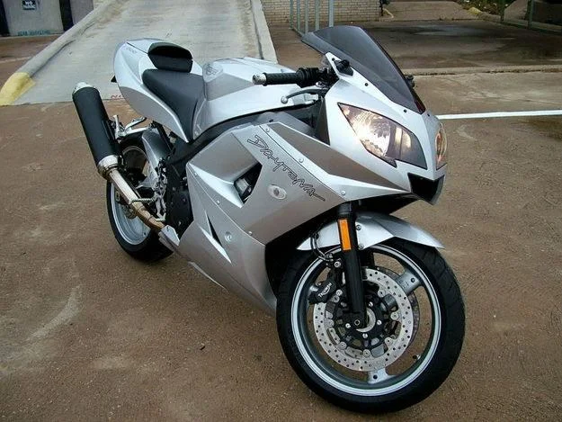 Triumph Daytona 600
