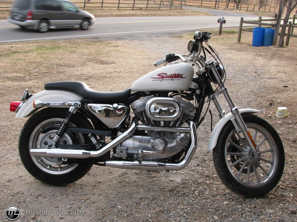 Harley-Davidson Sportster 883