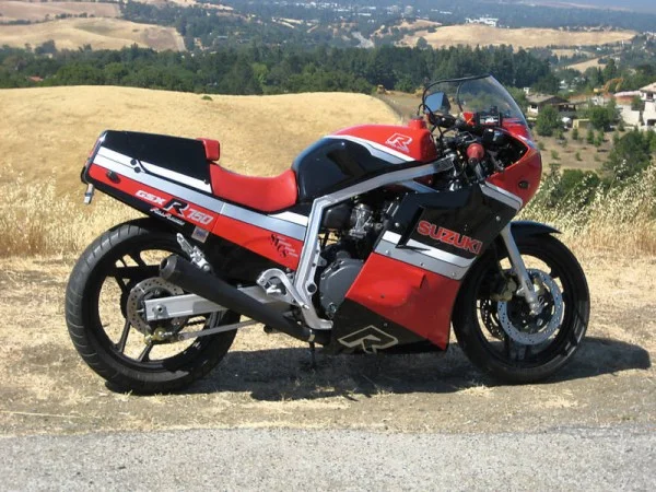 Suzuki GSX-R 750
