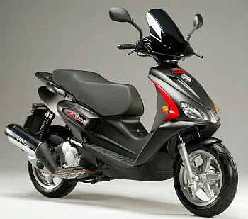 Benelli Velvet 150