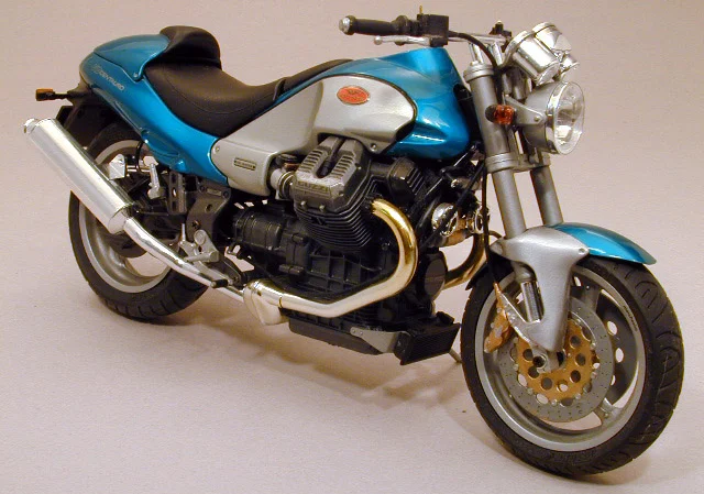 Moto Guzzi V10 Centauro