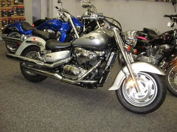 Suzuki Boulevard C90 2006