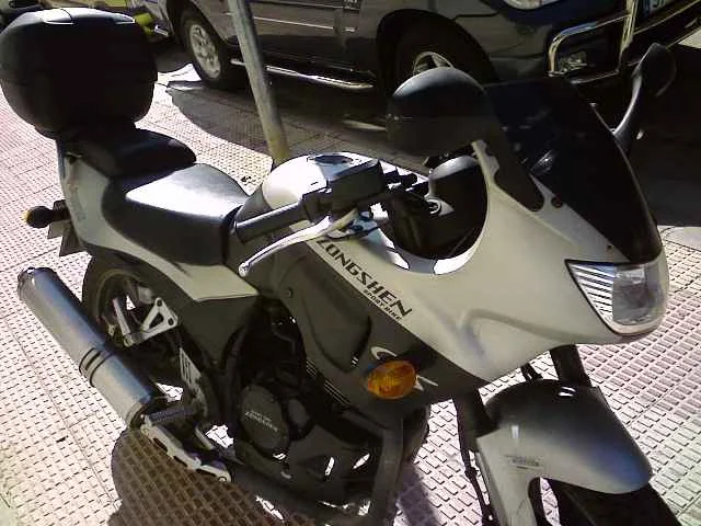 Azel GS 250 2008
