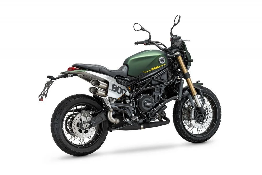 Benelli Leoncino 800 ES