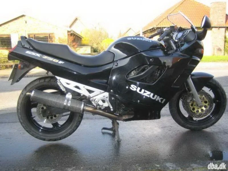 Suzuki GSX 750 F