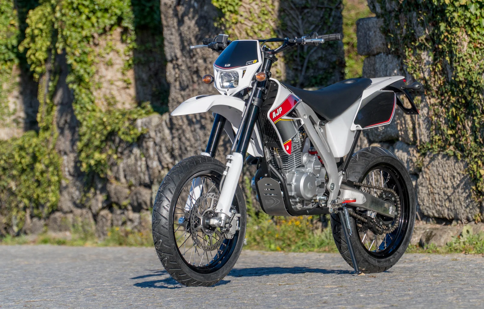 AJP PR3 Supermoto Pro 125