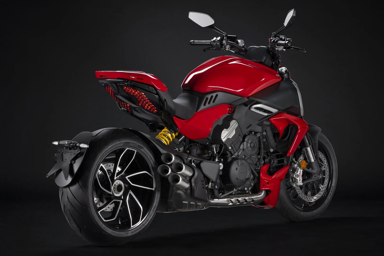 Ducati Diavel V4