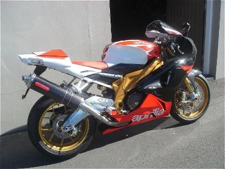 Aprilia RSV 1000 R Factory