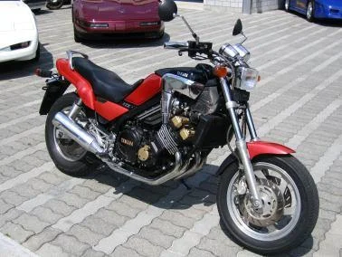 Yamaha FZX 750