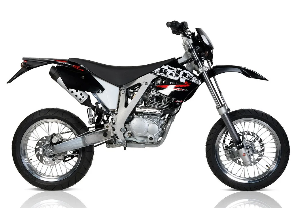 AJP PR4 240 Supermoto 2015