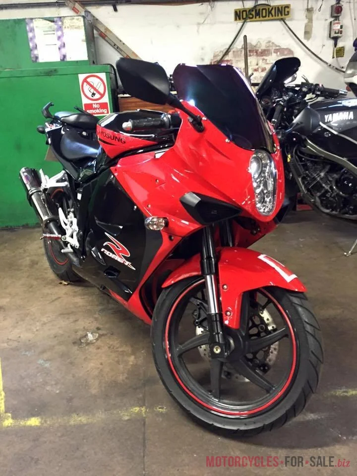 Hyosung GT125R