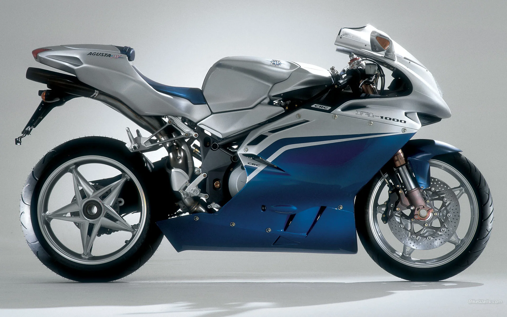 MV Agusta F4 1000 S 1 plus 1