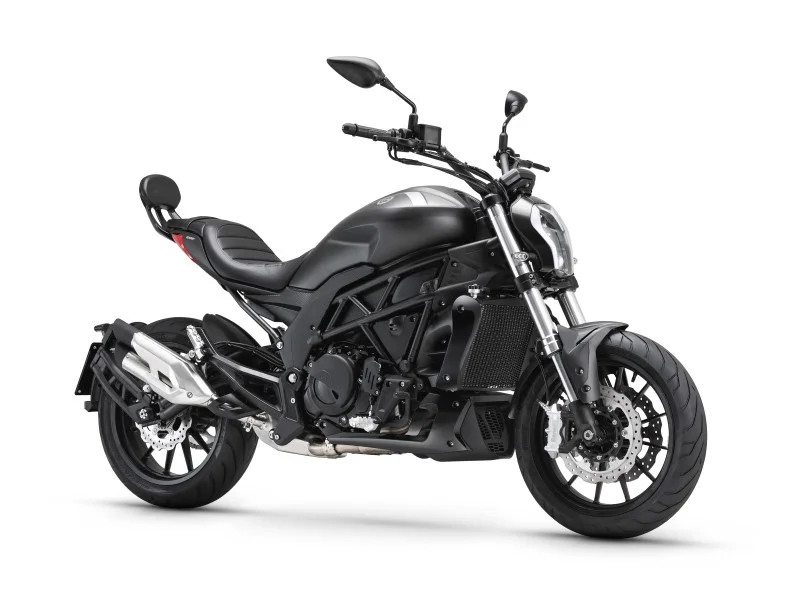 Benelli 502 Cruiser 2023