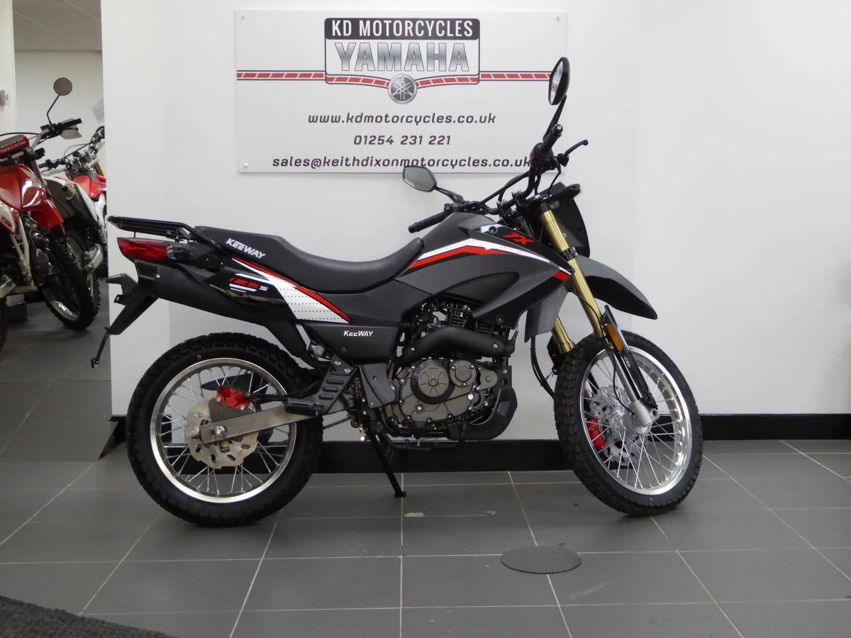 Keeway TX 125 Supermoto E4