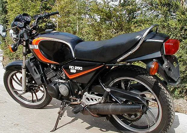 Yamaha RD 250 LC