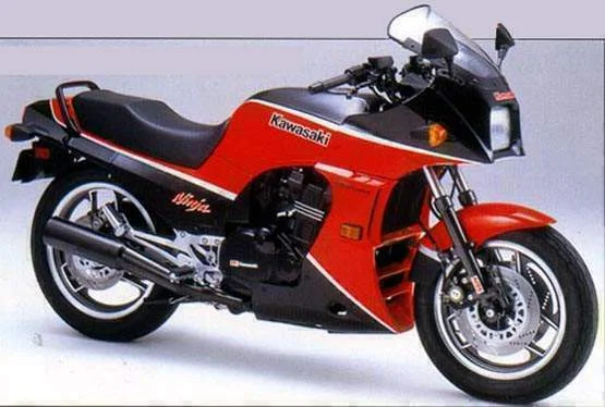Kawasaki GPZ 900 R