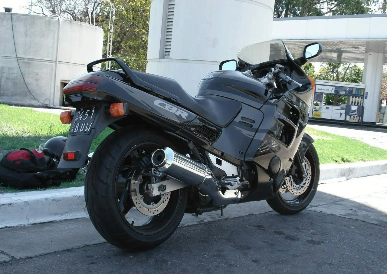 Honda CBR 1000 F