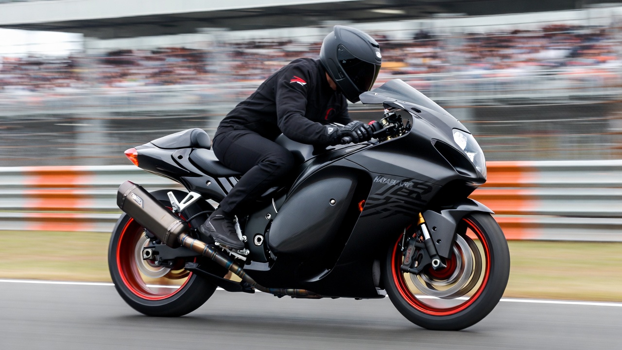 Suzuki Hayabusa Efsanesi: İlk Çıkışından 2026 Modeline Teknolojik Evrimi